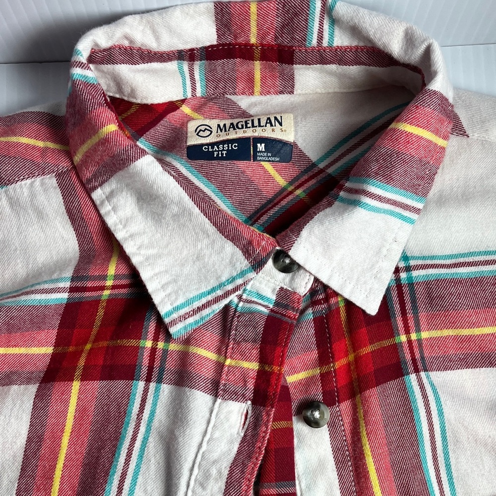 Magellan Outdoors Men's Multicolor Plaid Button Down Shirt